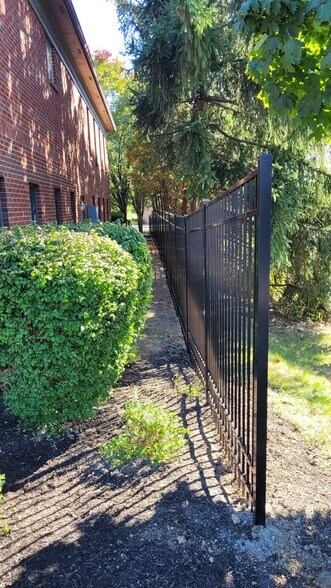 More Photos Of 805 Hillsdowne Rd, Westerville Medical For Sale