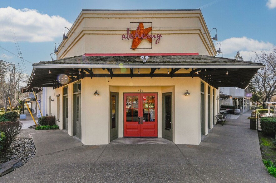 More Photos Of 191 Main St, Murphys General Retail For Sale