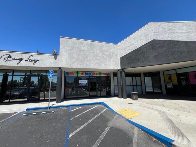 More Photos Of 3330 E Florida Ave, Hemet Unknown For Lease