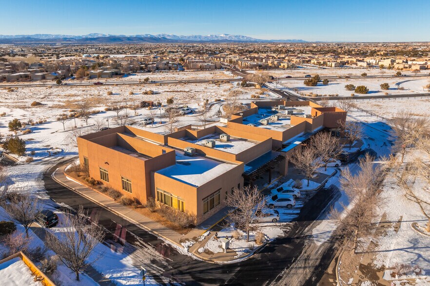 More Photos Of 55 Canada Del Rancho, Santa Fe Storefront For Sale