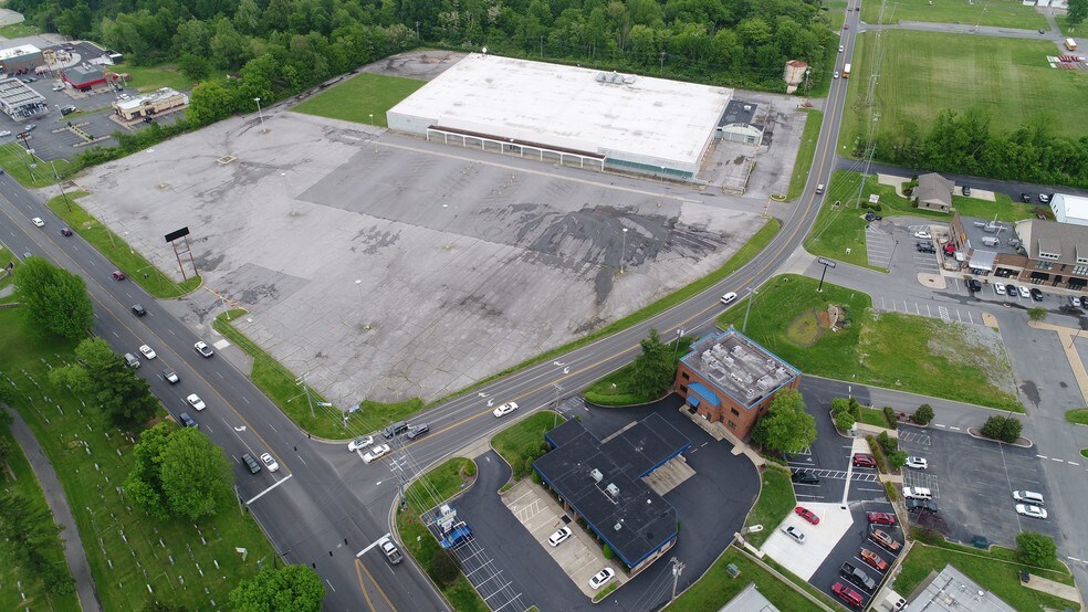 More Photos Of 2440 Lone Oak Rd, Paducah Freestanding For Sale