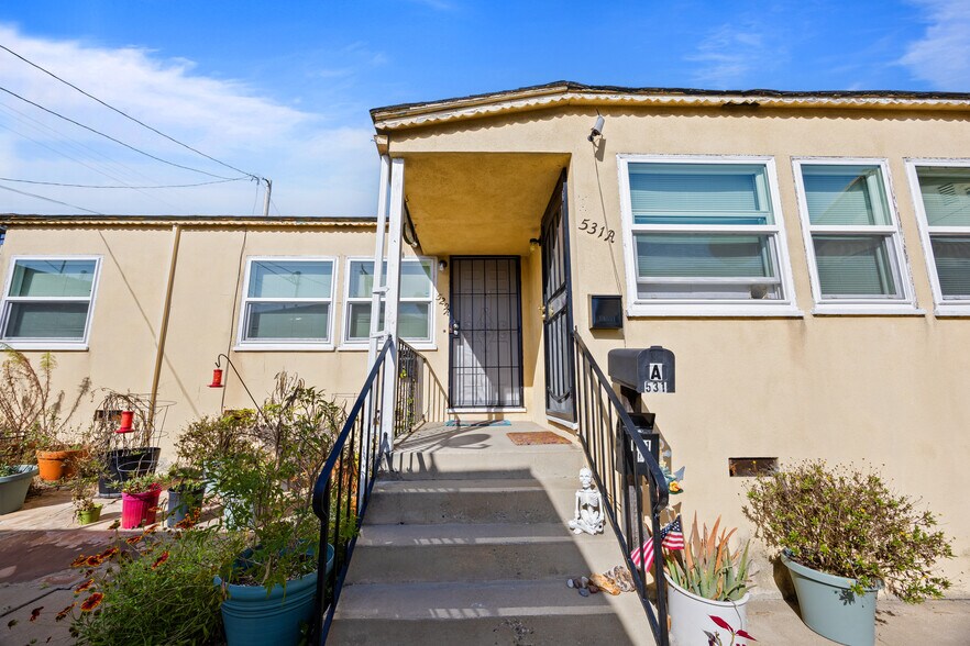 More Photos Of 529 E Walnut Ave, El Segundo Apartments For Sale
