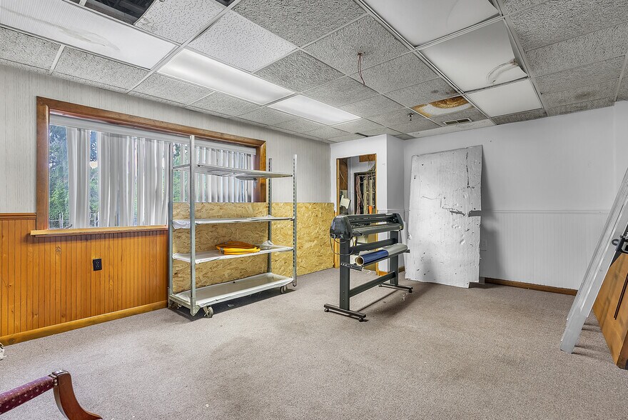 More Photos Of 330 Upton Ave, Battle Creek Warehouse For Sale