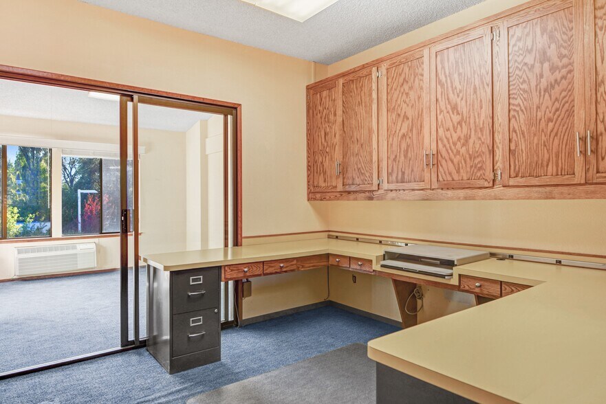 More Photos Of 21 Patten St, Sonoma Office For Sale