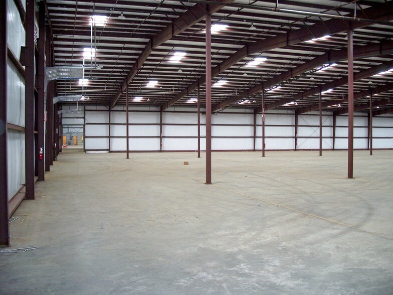 More Photos Of 551 York Rd, Blacksburg Warehouse For Sale