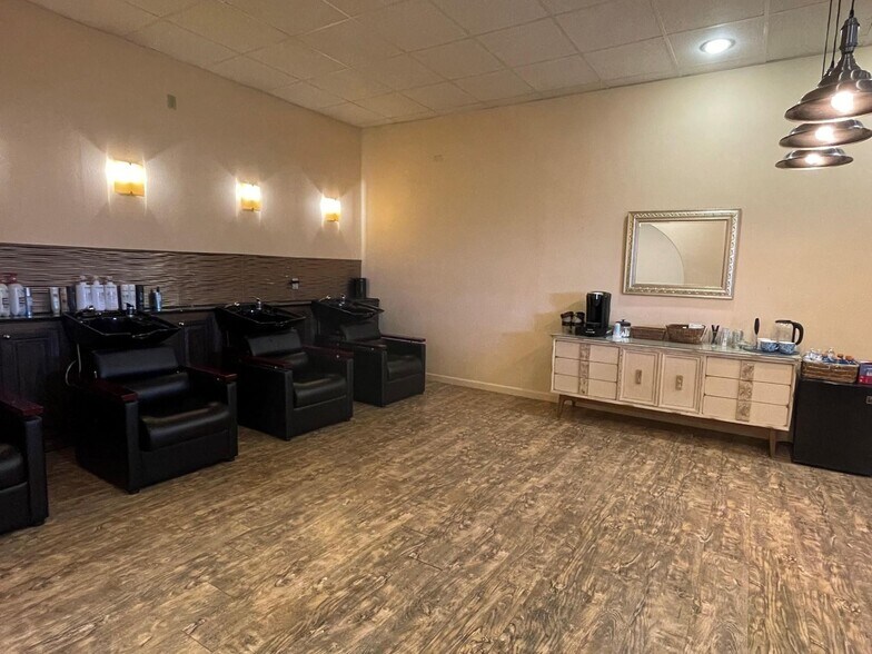 More Photos Of 415 N Muskogee Ave, Tahlequah Storefront Retail Residential For Sale