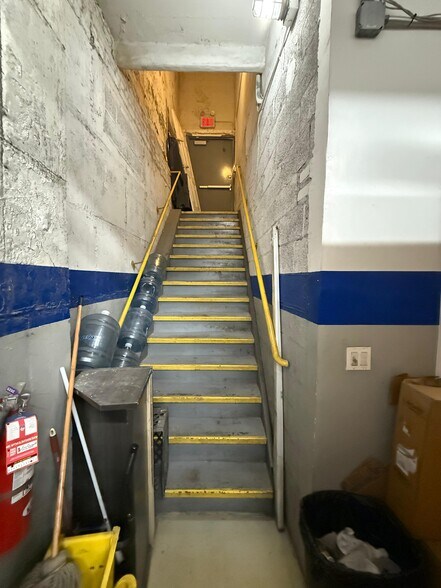 More Photos Of 45-35 39th St, Long Island City Warehouse For Lease