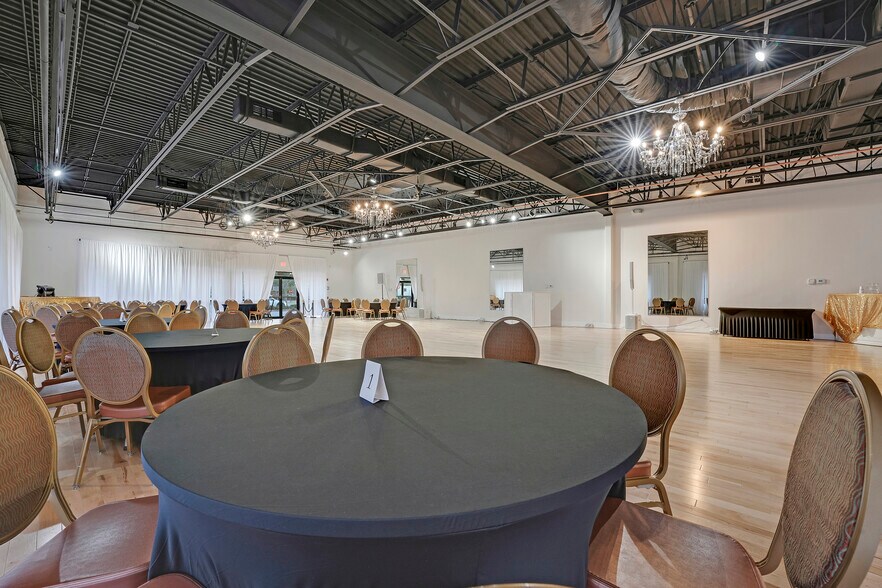 More Photos Of 1530-1550 SW 8th St, Boynton Beach General Retail For Sale