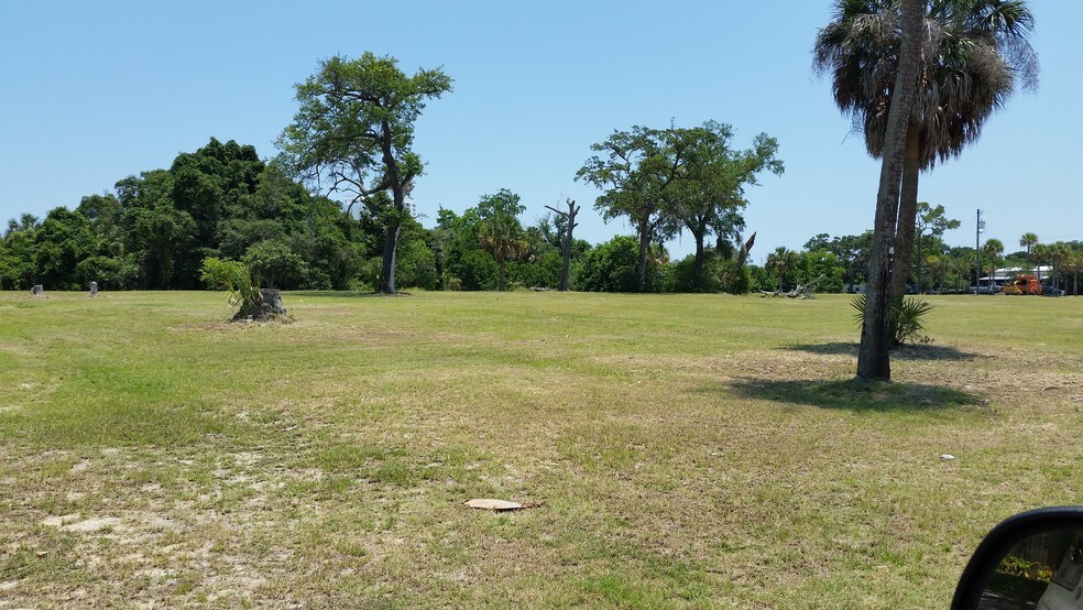 More Photos Of 327 Ridgewood Ave, Holly Hill Land For Sale