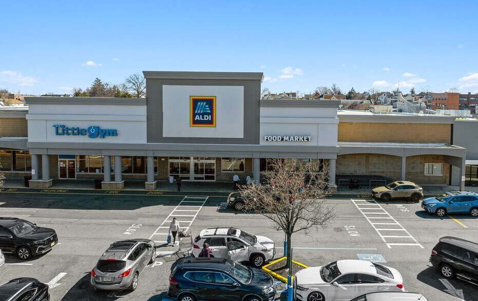 More Photos Of 2-4 Memorial Dr, Lodi Unknown For Lease