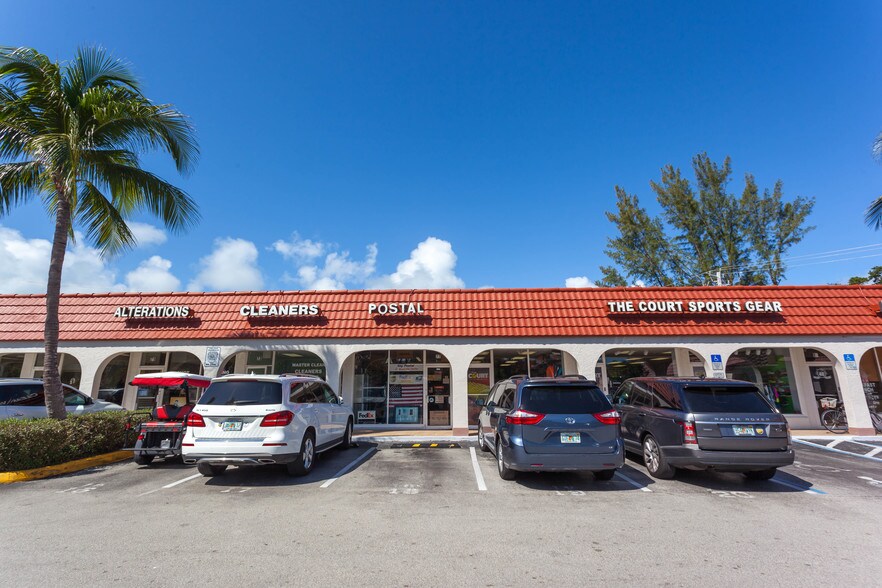 More Photos Of 51-99 Harbor Dr, Key Biscayne Storefront For Lease