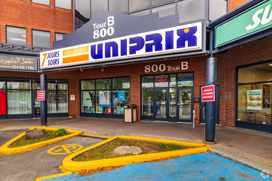 More Photos Of 800 Boul Chomedey, Laval Medical For Lease