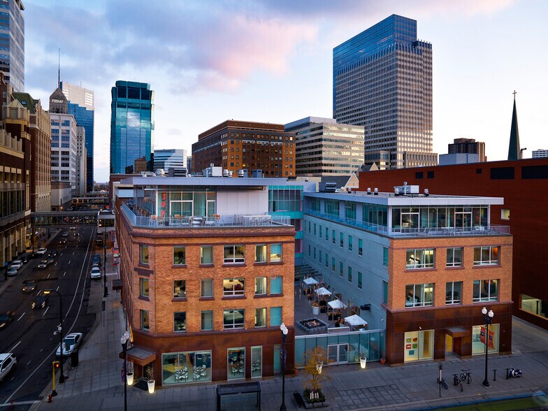 More Photos Of 901 Hennepin Ave, Minneapolis Hotel For Lease