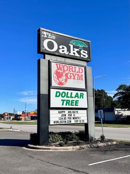 More Photos Of 229 Dowlen Rd, Beaumont Unknown For Lease