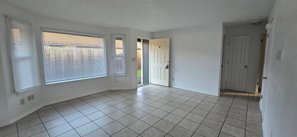 More Photos Of , Tacoma Multifamily For Sale