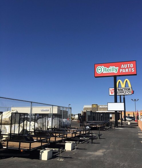 More Photos Of 1501-1531 Navajo Blvd, Holbrook Storefront For Lease