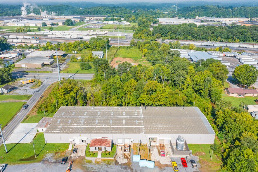 More Photos Of 506 Bear Creek Rd, Dalton Manufacturing For Sale