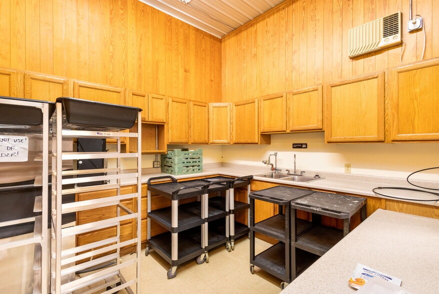 More Photos Of 12298 Croton Rd, Croton Specialty For Sale