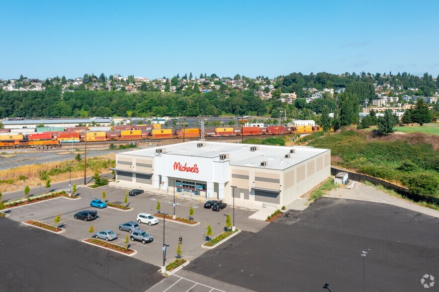 More Photos Of 1700 W Armory Way, Seattle General Retail For Sale
