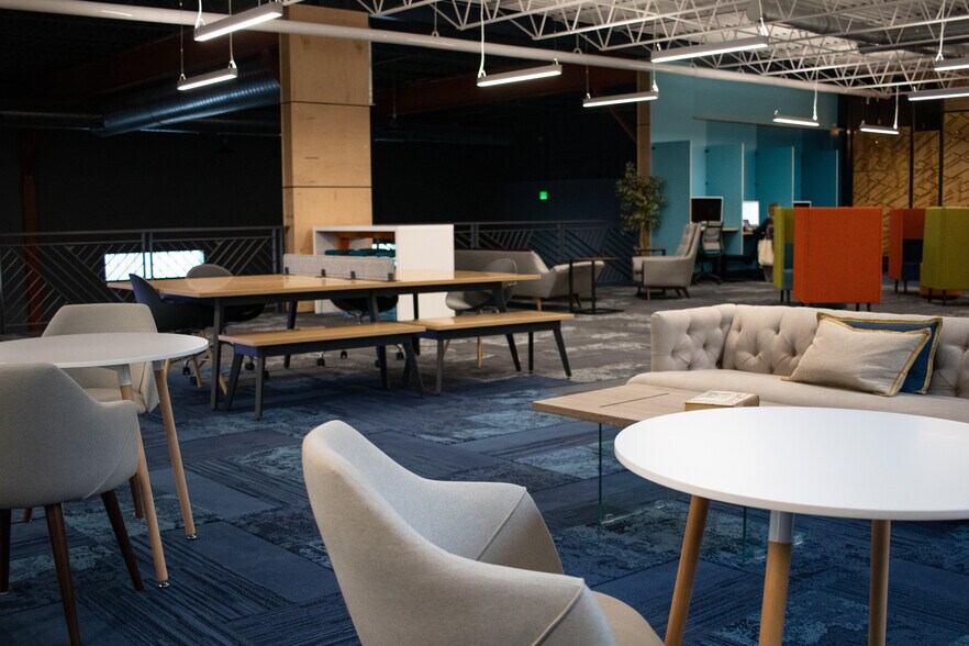 More Photos Of 21 Goodway Dr, Rochester Coworking Space