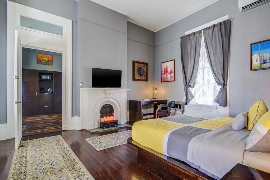 More Photos Of 1502 Market St, Galveston Hospitality For Sale