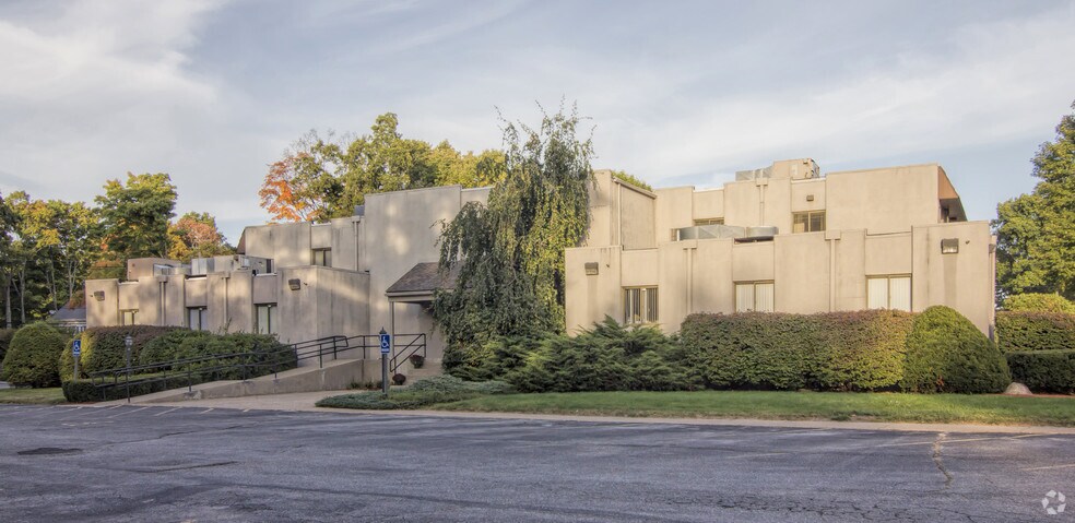 More Photos Of 550 N Main St, Attleboro Medical For Lease