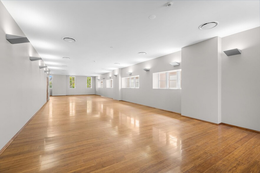 More Photos Of 593 Hunter St, Newcastle West Office For Lease