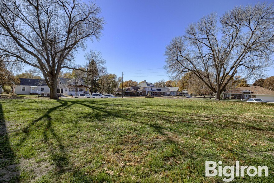 More Photos Of 525 I St, Fairbury Apartments For Sale