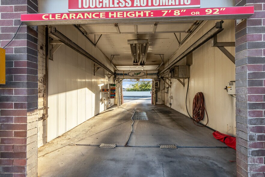 More Photos Of 125 W Center St, Pleasant Grove Specialty For Sale