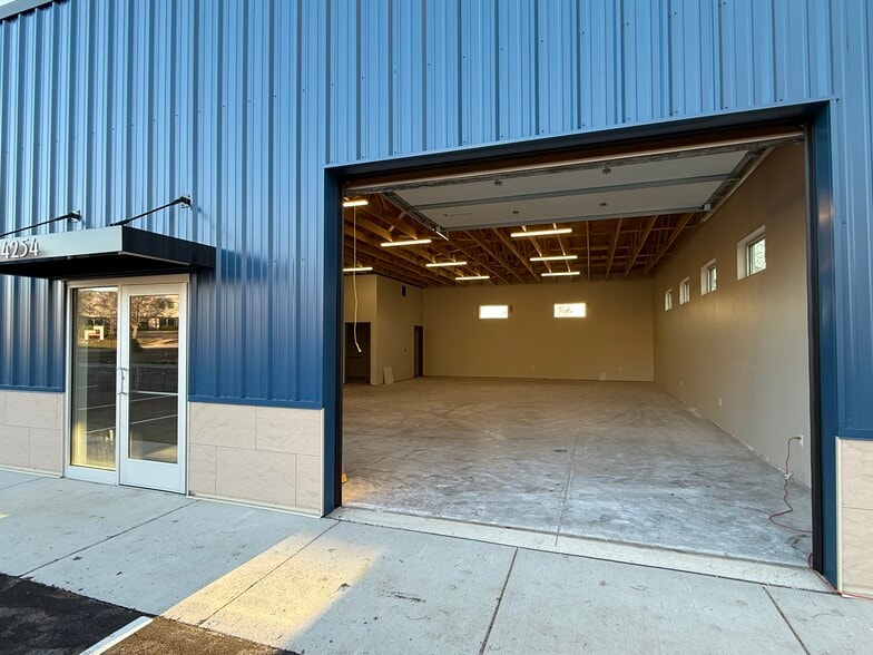 Primary Photo Of 4246 Argosy Ct, Madison Light Distribution For Lease
