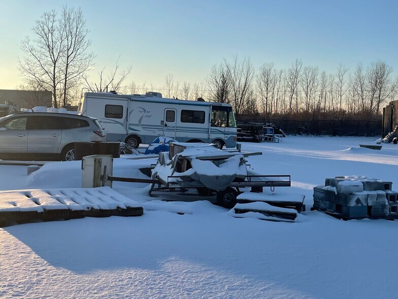 More Photos Of 20263 Hoover St, Detroit Warehouse For Sale