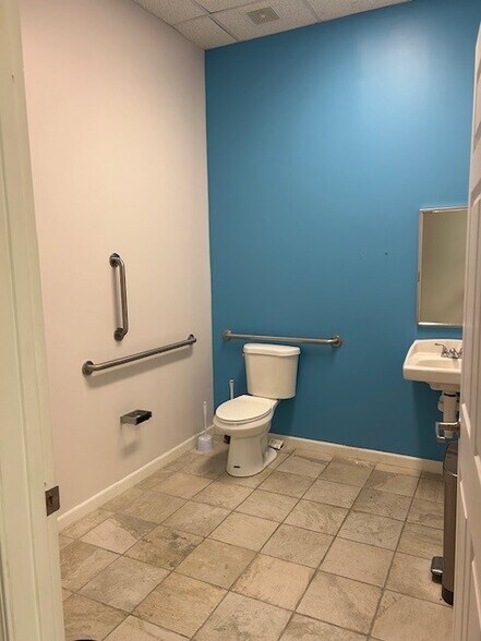 More Photos Of 790-824 Main St, Milford Unknown For Lease