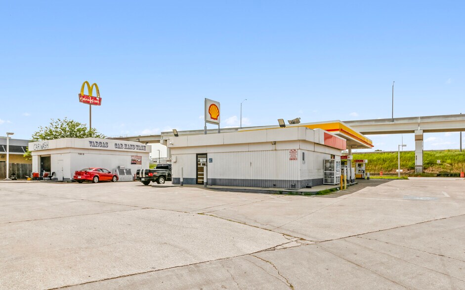 More Photos Of 7301 Airport Fwy, Richland Hills Service Station For Sale