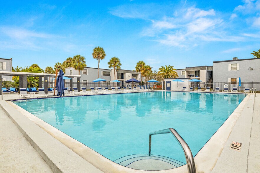 More Photos Of 7315 W Hanna Ave, Tampa Apartments For Sale