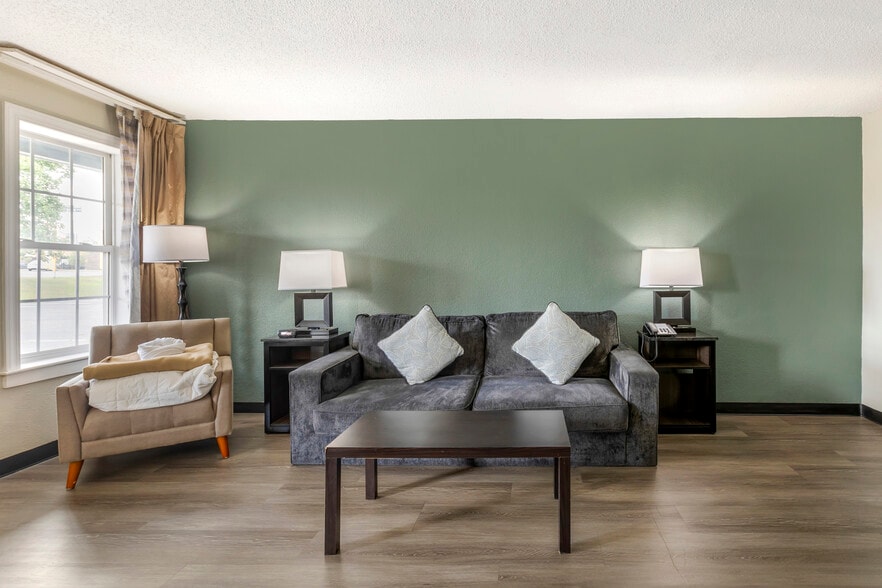 More Photos Of 8929 Old Number Six Hwy, Santee Hotel For Sale