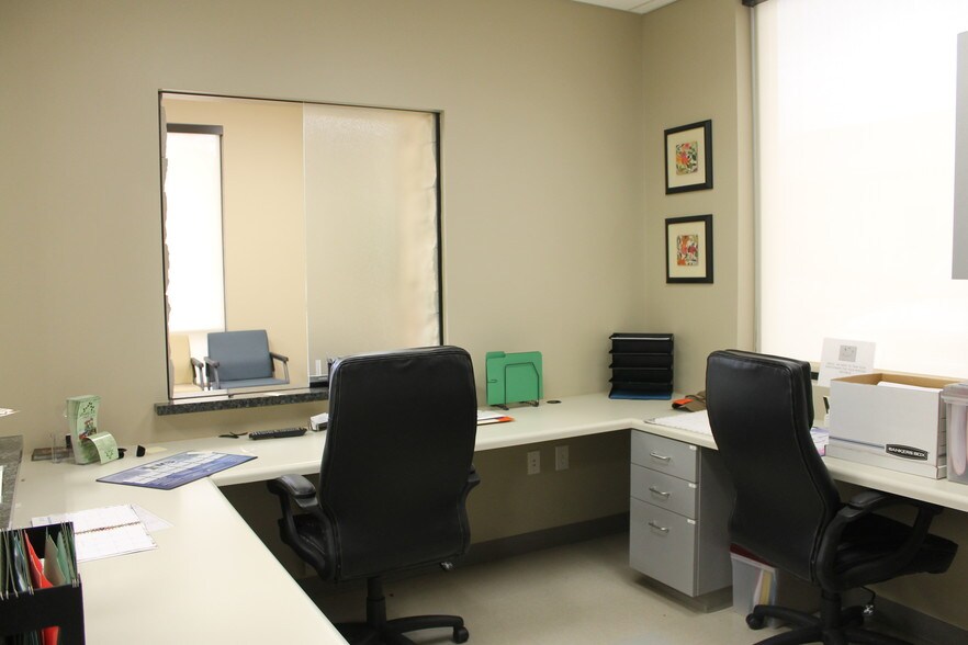 More Photos Of 10423 State Highway 151, San Antonio Medical For Lease