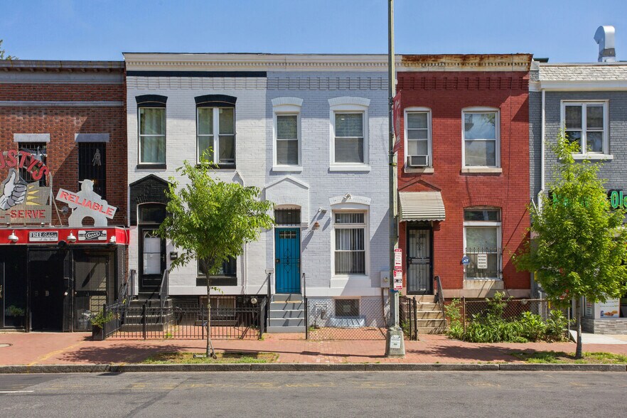 More Photos Of 1426 Pennsylvania Ave SE, Washington Storefront Retail Residential For Lease