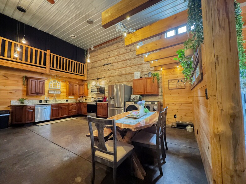 More Photos Of 201 State St, Luther Specialty For Sale