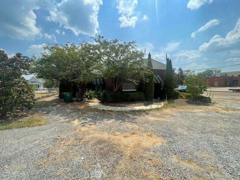 More Photos Of 151 E Center St, Canton Office For Sale