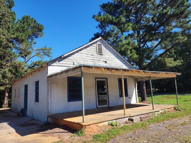 More Photos Of 6795 Keith Bridge Rd, Gainesville Restaurant For Lease