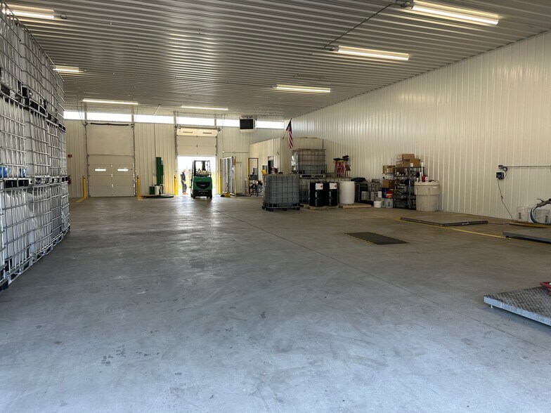 More Photos Of 10919 W Wilmington Rd, Peotone Distribution For Sale