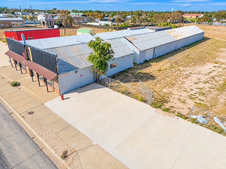 More Photos Of 2722-2724 Texas Ave, Lubbock Warehouse For Sale