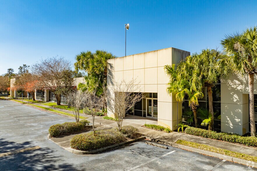 More Photos Of 599 Lake Kathy Dr, Brandon Unknown For Lease