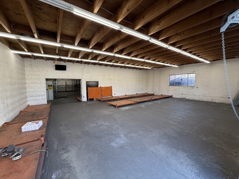 More Photos Of 965 Venice Blvd, Los Angeles Warehouse For Lease