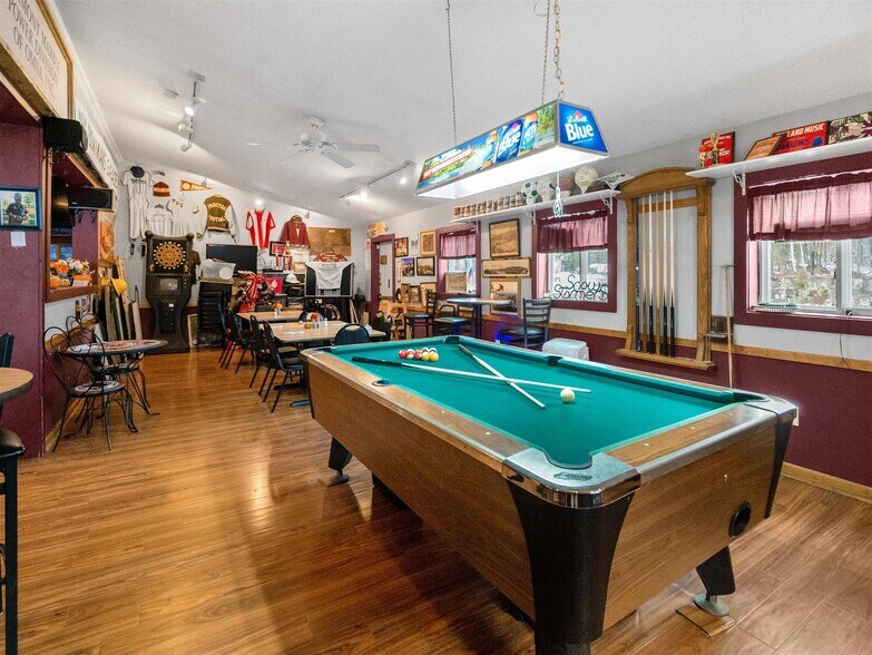 More Photos Of 25 North St, Proctor Restaurant For Sale