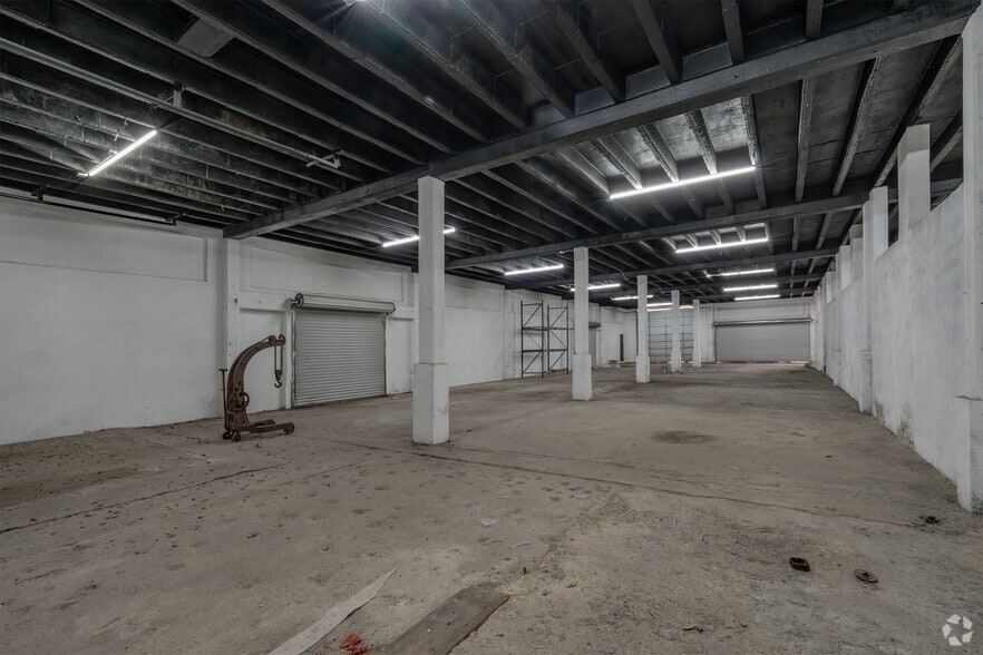 More Photos Of 625 Humble Ave, San Antonio Warehouse For Sale
