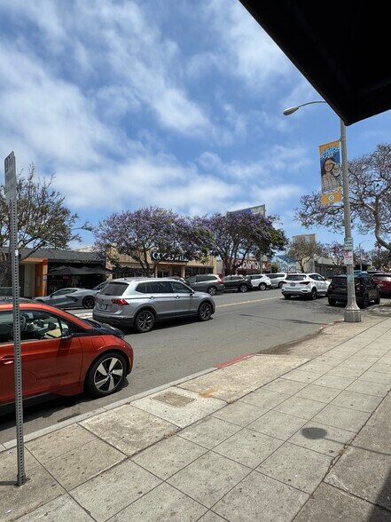 More Photos Of 1434-1444 Garnet Ave, San Diego Storefront For Sale