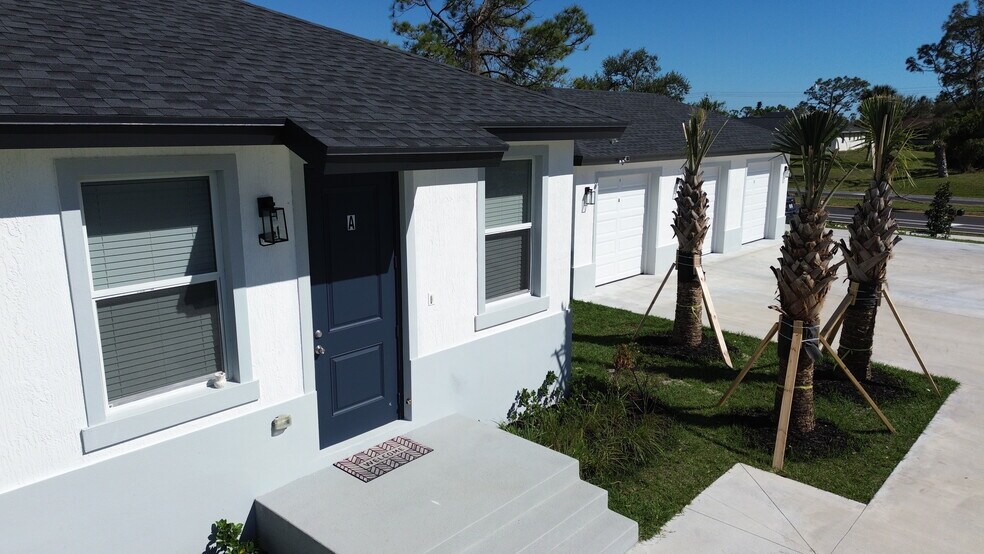 More Photos Of 260 Rotonda Blvd W, Rotonda West Apartments For Sale