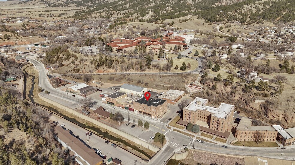 More Photos Of 603 N River St, Hot Springs Hotel For Sale