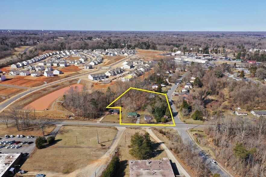 More Photos Of 304 N Scientific St, Jamestown Land For Sale